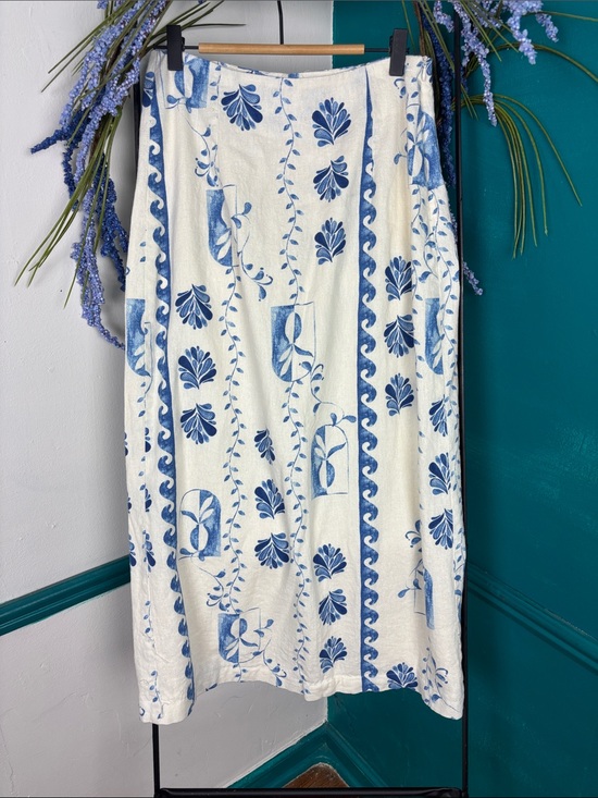 Rachel Zoe Dresses & Skirts - Rachel Zoe Blue and White Mediterranean print linen blend lined Midi Skirt